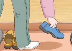 რატომ უნდა შეწყვიტოთ სახლში ფეხსაცმლით სიარული, ის რაც ყველამ უნდა იცოდეს