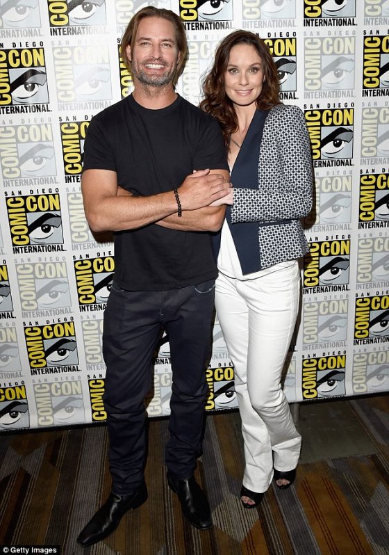 ისე ძალიან უხდებიან ერთმანეთს  Sarah Wayne Callies and Josh Holloway