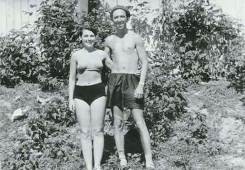იური ნიკულინი მეუღლესთან ერთად-60-იანი წლები