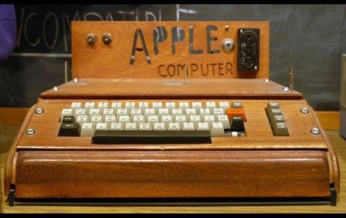 Apple-ის პირველი კომპიუტერი-1976 წელი