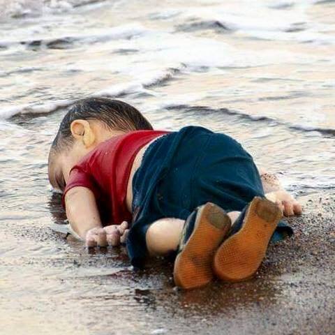 სირიიდან ევროპაში ომს გამოქცეული ბავშვი ზღვაში დაიღუპა