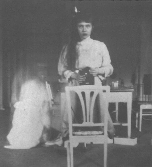 რუსეთის იმპერატორის ქალიშვილის,ანასტასიას სელფი-1914 წელი