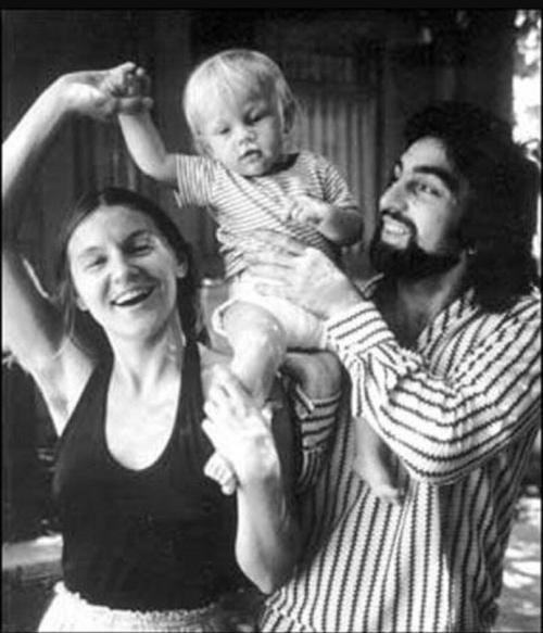 პატარა ლეონარდო დიკაპრიო მშობლებთან ერთად-1976 წელი