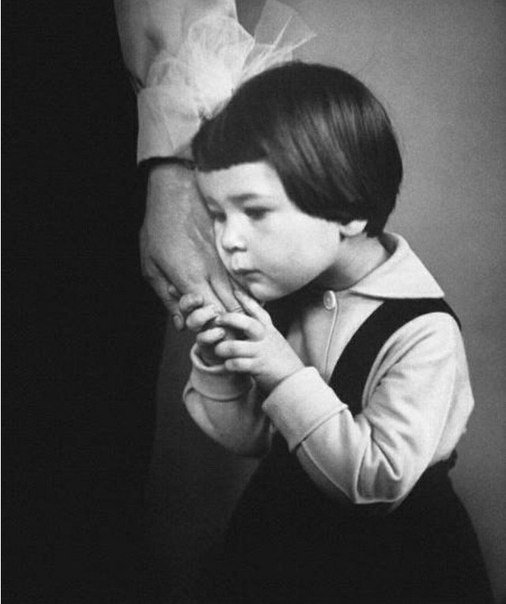 დედის ხელი, 1966 წელი