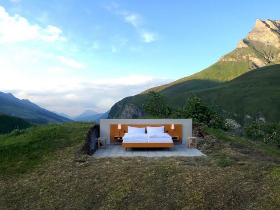 ყველაზე უცნაური სასტუმრო,რომელიც მდებარეობს შვეიცარიის ალპებში ზღვის დონიდან 1 969 მეტრის სიმაღლეზე.