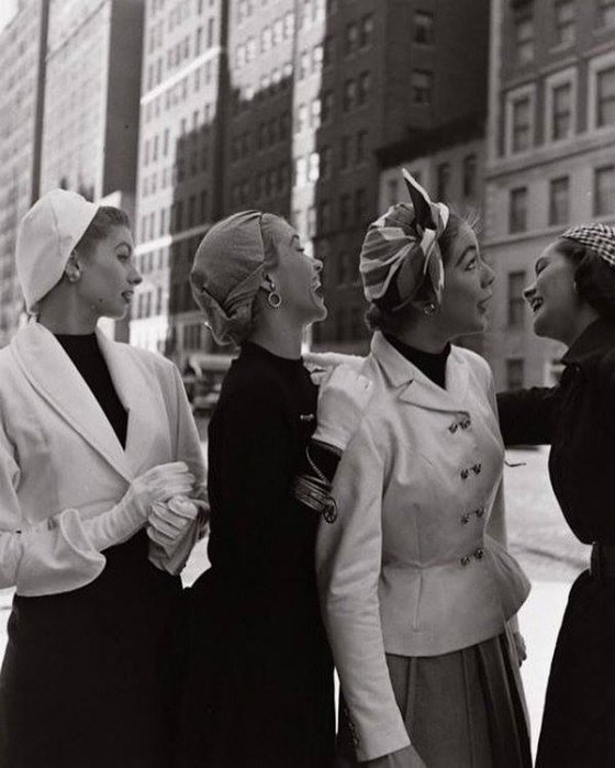 მოდელები ნიუ-ორკში 1952 წელი.