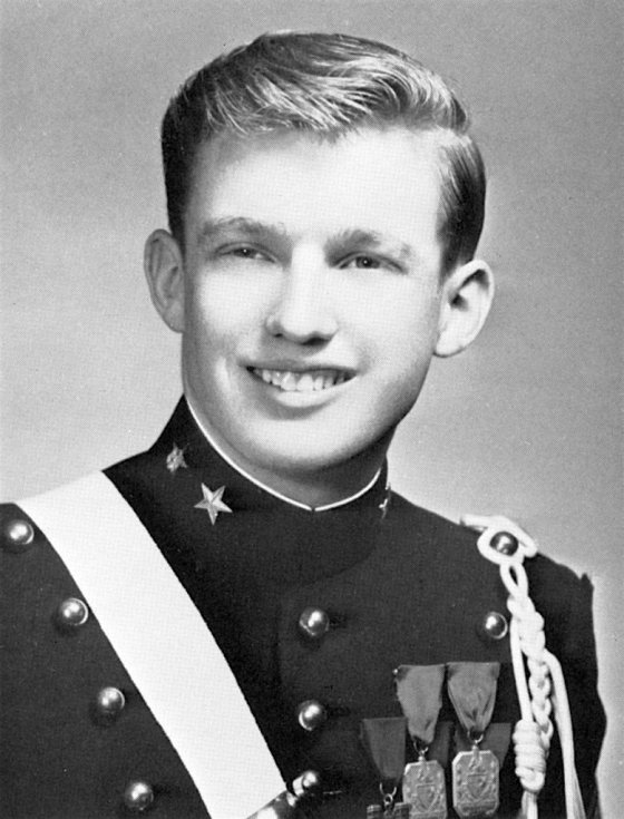 დონალდ ტრამპი-ნიუ-იორკის სამხედრო აკადემიის  კურსანტი-1964 წელი