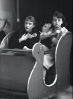 გოგონების ემოციები "შიშის ოთახის" დატოვების შემდეგ. 1953 წელი.