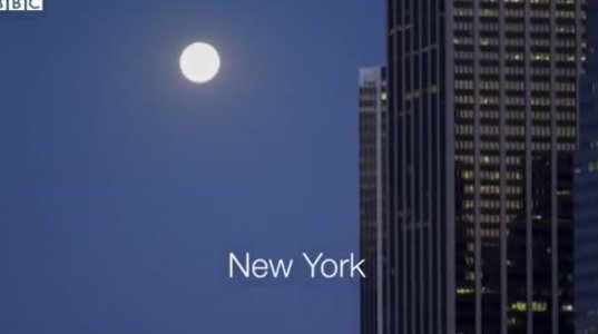 "ლურჯი მთვარე" - ულამაზესი მოვლენის ფოტოები დედამიწის სხვადასხვა კუთხიდან